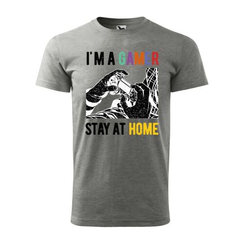 Szürke póló "I'm a gamer stay at home" felirattal, egy játékos képe látható rajta, aki egy kontrollerrel játszik - Ajándék póló