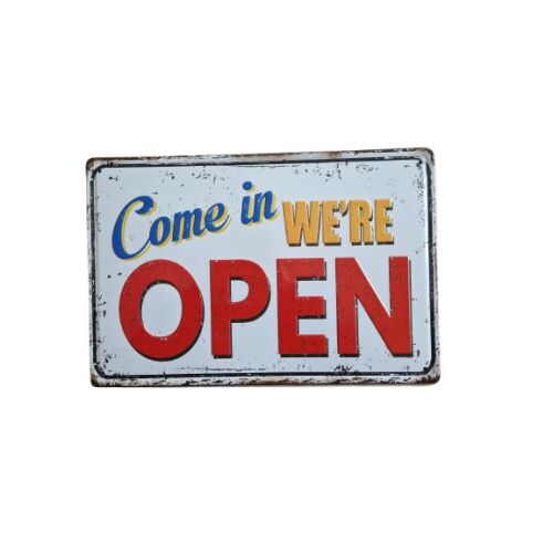Vintage Dekor Fémtábla, dombornyomott, 'Come in we are open' felirat, retro hangulatú kialakítás, 20x30cm