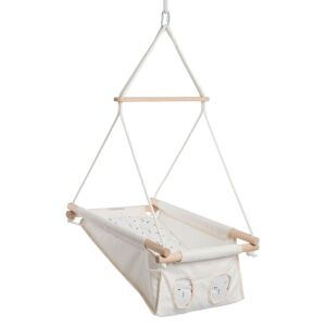 Huśtawka dla niemowląt Chill&Smile, drewniana rama, biały bawełniany materiał, wisząca huśtawka dla niemowląt, model Kincsem - Kryty wózek dziecięcy