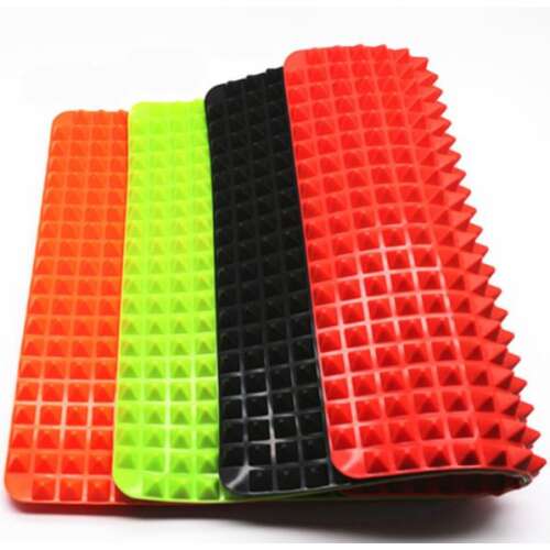 Piros, zöld és fekete szilikon sütő alátétek piramis alakú dudorokkal