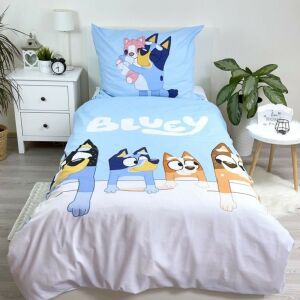 Bluey családi ágyneműhuzat garnitúra 140x200cm, Bluey karakterekkel világoskék háttérrel. - Jerry Fabrics