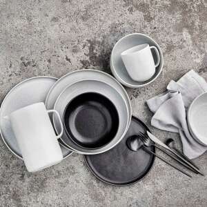 CASA NOVA világos szürke és fekete kőedény tálak és tányérok, laposan - Tál