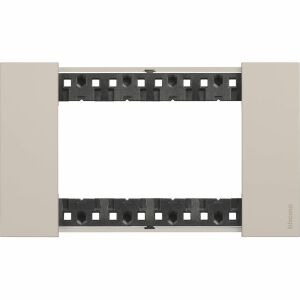 Rama 4 module, culoare nisip, Bticino Living Now 121533970 - Rame pentru întrerupătoare
