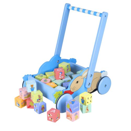 Peter Rabbit™ Block Trolley, синя дървена проходилка с цветни блокове с азбука, фигура на Peter Rabbit отстрани