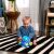 Baby spielt mit dem Baby Einstein Ocean Explorers Step & Twirl Opus 4-in-1 Activity Walker, Kind spielt mit dem Lauflernwagen