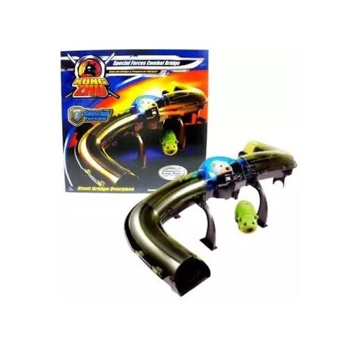 Комплект за игра Kung Zhu Combat Bridge с фигурки на хамстери и писта, екшън играчка