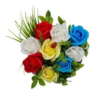 Különleges virágkompozíció 9 rózsával, szappanvirágokkal, katicabogárral, 15x15x15 cm