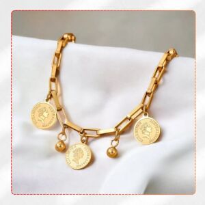 Arany sebészeti acél karkötő lánccal és érmével