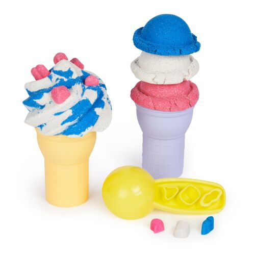 Kinetic Sand Soft Serve Station két fagylaltkúp, egy kanál és szóróval