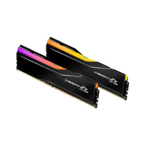 Szögletes nézet a G.Skill Trident Z5 RGB DDR5 8400MHz RAM modulokról