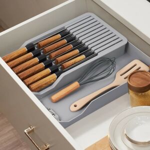 Organizator de cuțite extensibil gri cu cuțite, spatulă și tel în sertar - Depozitare și organizare