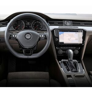 Folie de protecție pentru ecranul de navigație Duragon Volkswagen Passat 2014-2019 instalată - Accesorii electronice auto