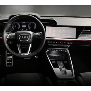 Wnętrze Audi A3 Sedan 2020-2024 z zainstalowaną folią ochronną na ekran nawigacji Duragon - Pojazd i części