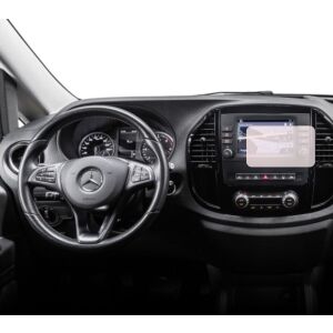 Folia ochronna na ekran nawigacji Duragon zainstalowana na desce rozdzielczej Mercedes Benz Vito Tourer 2020+ - Elektronika samochodowa