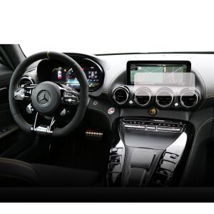 Folie de protecție mată Duragon instalată pe ecranul de navigare al unui Mercedes AMG GT Coupe - Electronica auto