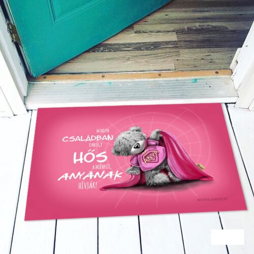 Vicces lábtörlő hős anyukának, rózsaszín lábtörlő maci illusztrációval