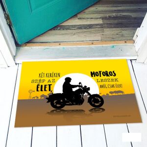 Vicces motoros lábtörlő 'Két keréken szép az élet' idézettel - Vicces ajándék