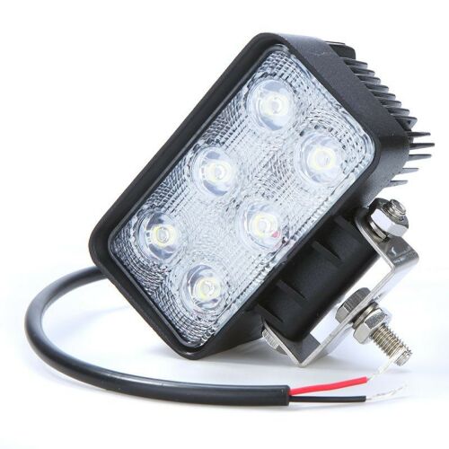 Auto Offroad LED-Projektor mit 6 LED-Leuchten, zeigt die Vorder- und Seitenansicht