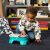 Gramofon Baby Einstein DJ Discovery Magic Touch u okruženju igraonice