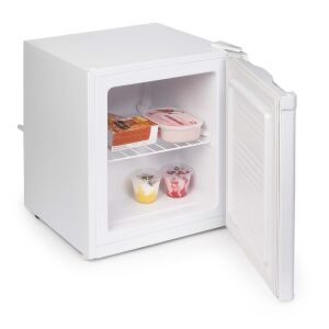 Мини фризер DOMO, 33 литра, бял, отворена врата, вътрешен изглед, рафтове, съхранение на храна - Основни домакински уреди и оборудване