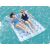 Dwie kobiety cieszą się materacem dmuchanym Bestway Double Pool Lounger w basenie