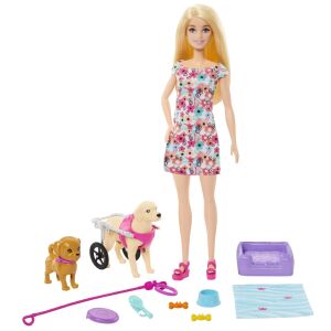 Barbie Walk and Wheel játékszett babával és két kutyával, egyikük kerekesszékben - Mattel