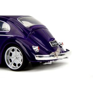 Jada Wednesday Volkswagen Beetle fém autószett 1:24 és szerda fém figura 7cm