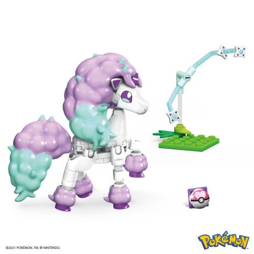 Stavebnica Mega Construx Pokemon Galarian Ponyta, ktorá obsahuje pohyblivú figúrku Galarian Ponyta, staviteľné prostredie a Poké Ball