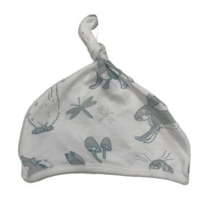 Fehér baba sapka nyuszi és szitakötő mintával - George