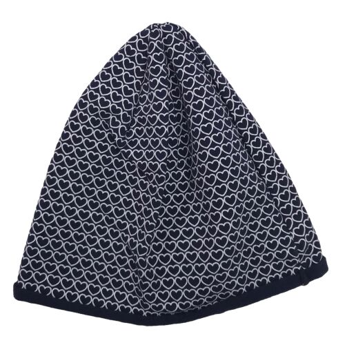 Beretă albastră cu model de inimioare albe