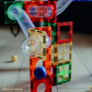 Cleverclixx Mágneses Csempék Golyófutó Kompakt Csomag Intenzív 60 darab használatban - Golyópálya