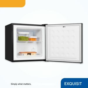 Exquisit mini fagyasztó, fekete, nyitott ajtó, belső polcok és élelmiszer tárolók láthatók - Fagyasztóláda és Fagyasztószekrény