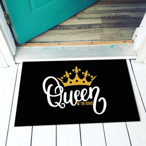 Vicces Queen lábtörlő, Queen In The House felirattal