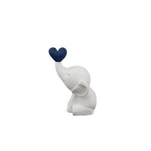 Бяла плетена фигурка на слон, държаща синьо сърце, декоративна фигурка Sani - Декорация на дома