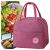 Rózsaszín hőszigetelt ebédtáska cipzárral, fogantyúkkal és egy elülső zsebbel, panda logóval, ételtároló edények és egy saláta példáival az oldalon