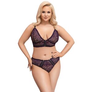 Cottelli Plus Size fioletowy koronkowy komplet bielizny noszony przez modelkę plus size - Cottelli