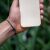 Spacecase Csontszínű Szilikon Tok Galaxy S8+-hoz kézben