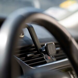 Spacecase SC11 mágneses autós telefontartó az autó szellőzőrácsára szerelve - Autós pohártartó