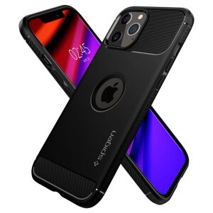Spigen Rugged Armor Matte Black Obal pre iPhone 12/12 Pro - Uholný pohľad - Spigen