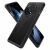 Szögletes nézet két OnePlus 13 telefonról Spigen Ultra Hybrid matt fekete tokkal