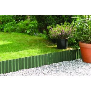Zöld műanyag gyepszegély, 9 cm x 9 m, hullámos kialakítású, kerti szegélyekhez - Ágyásszegély