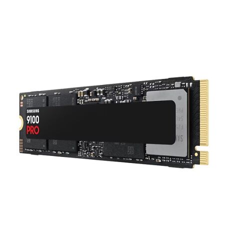Samsung 9100 PRO 1TB M.2 NVMe SSD in schräger Ansicht