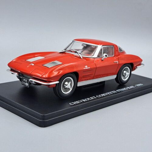 Chevrolet Corvette Stingray 1:24 méretarányú modell autó, piros - Játék
