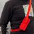 Rope Case piros iPhone tok keresztben átvetve viselve