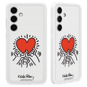 Samsung Galaxy S24+ weiße Handyhülle mit Keith Haring Herzdesign, Doppelansicht - Handyhüllen