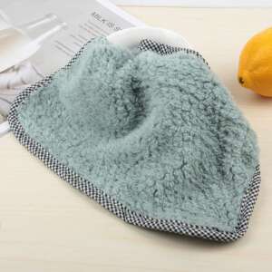 Green microfiber cleaning cloth for kitchen, dishes, and surfaces - Household wipes