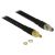 Prim-plan cu conectorii cablului coaxial DeLOCK 10m SMA/SMA