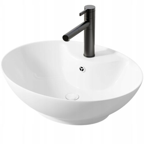 Owalna ceramiczna umywalka z przelewem i czarną baterią