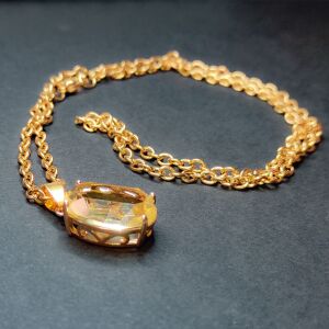 Ovális sárga kvarc kristály medál lánccal