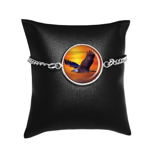 Sasos üveglencsés karkötő ezüst színben 139150642